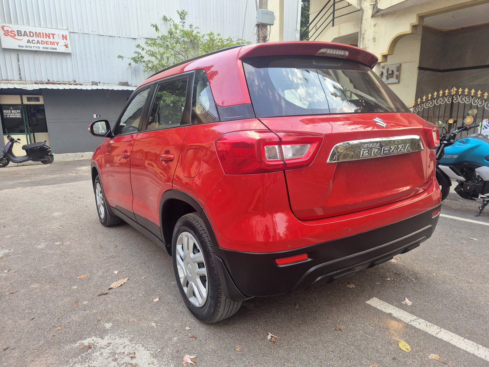 BREZZA VXI